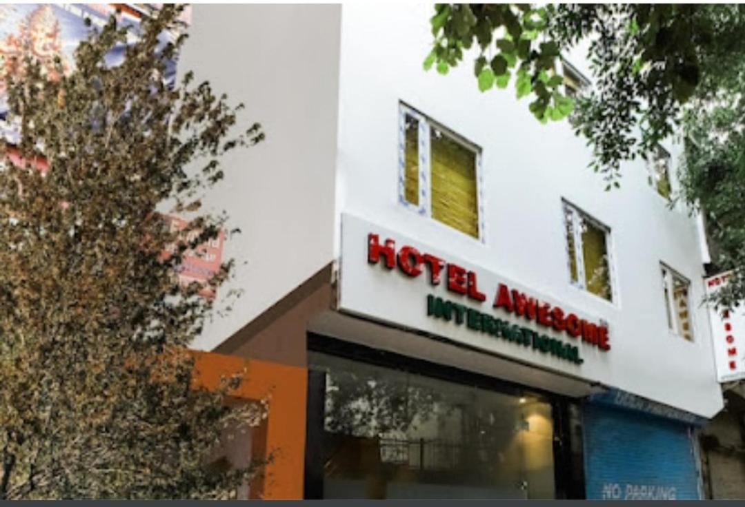 Hotel Awesome International Yeni Delhi Dış mekan fotoğraf