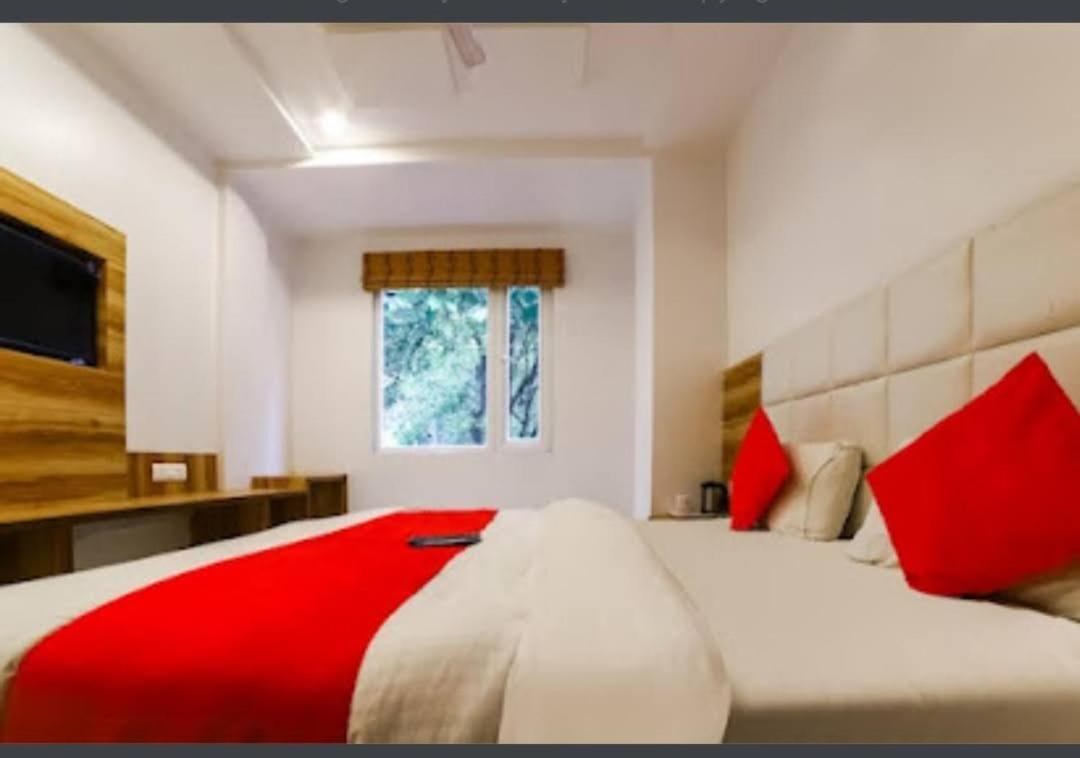 Hotel Awesome International Yeni Delhi Dış mekan fotoğraf