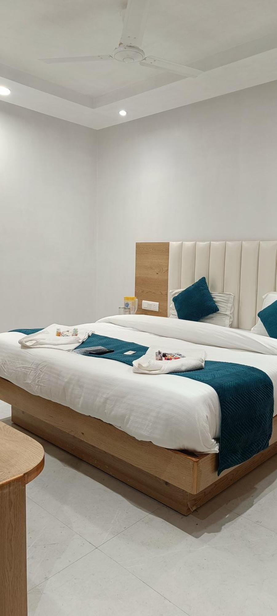 Hotel Awesome International Yeni Delhi Dış mekan fotoğraf