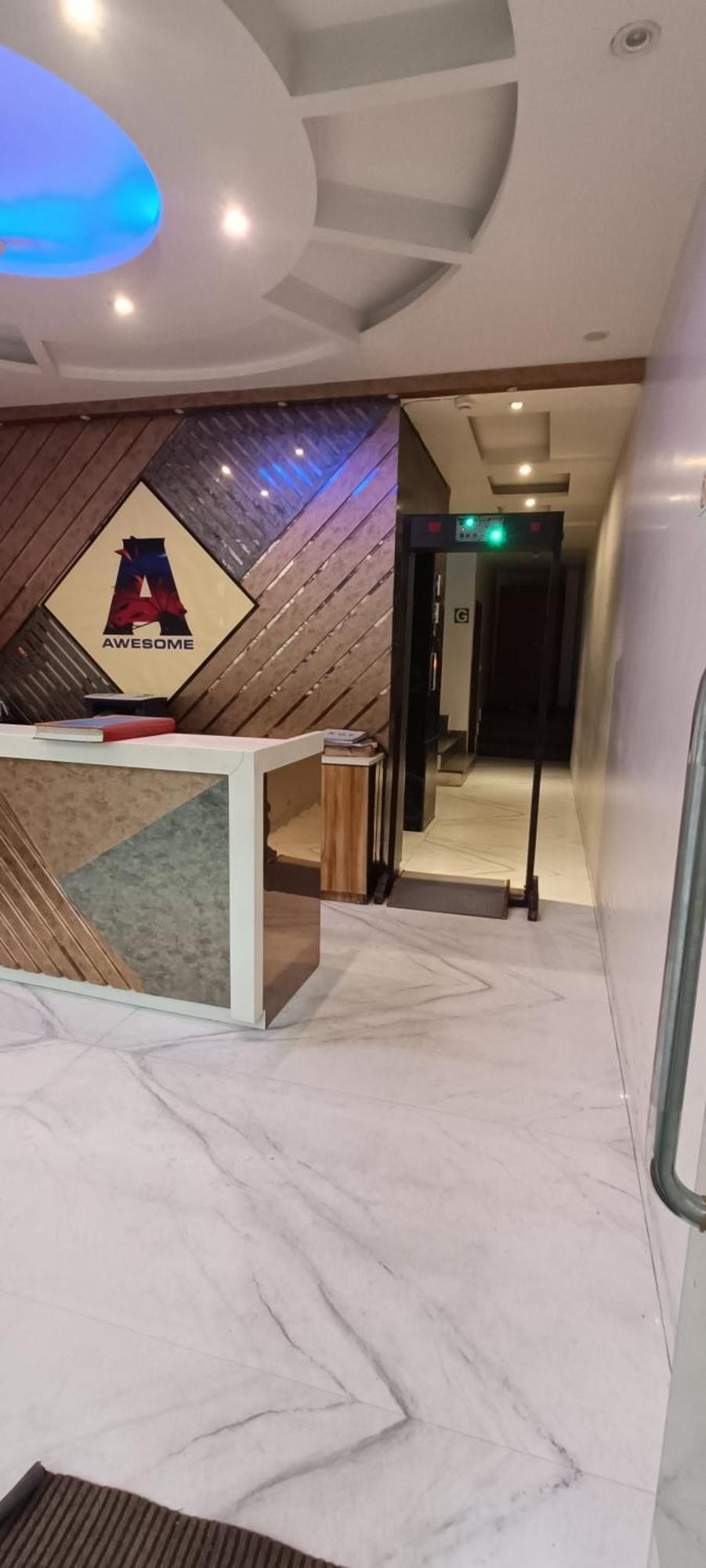Hotel Awesome International Yeni Delhi Dış mekan fotoğraf