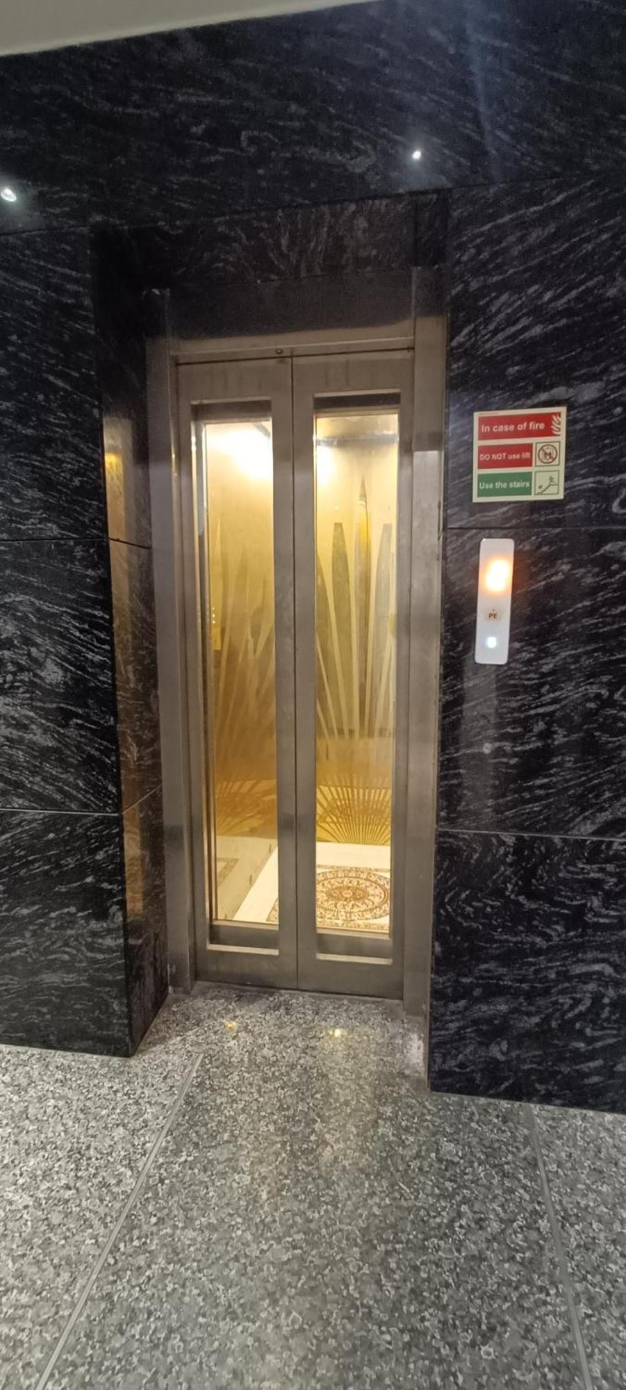 Hotel Awesome International Yeni Delhi Dış mekan fotoğraf